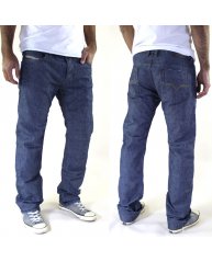Parmi les jeans Diesel exposés sur Génération Jeans…